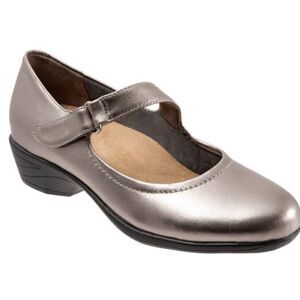 Trotters Rona MaryJane Wide!